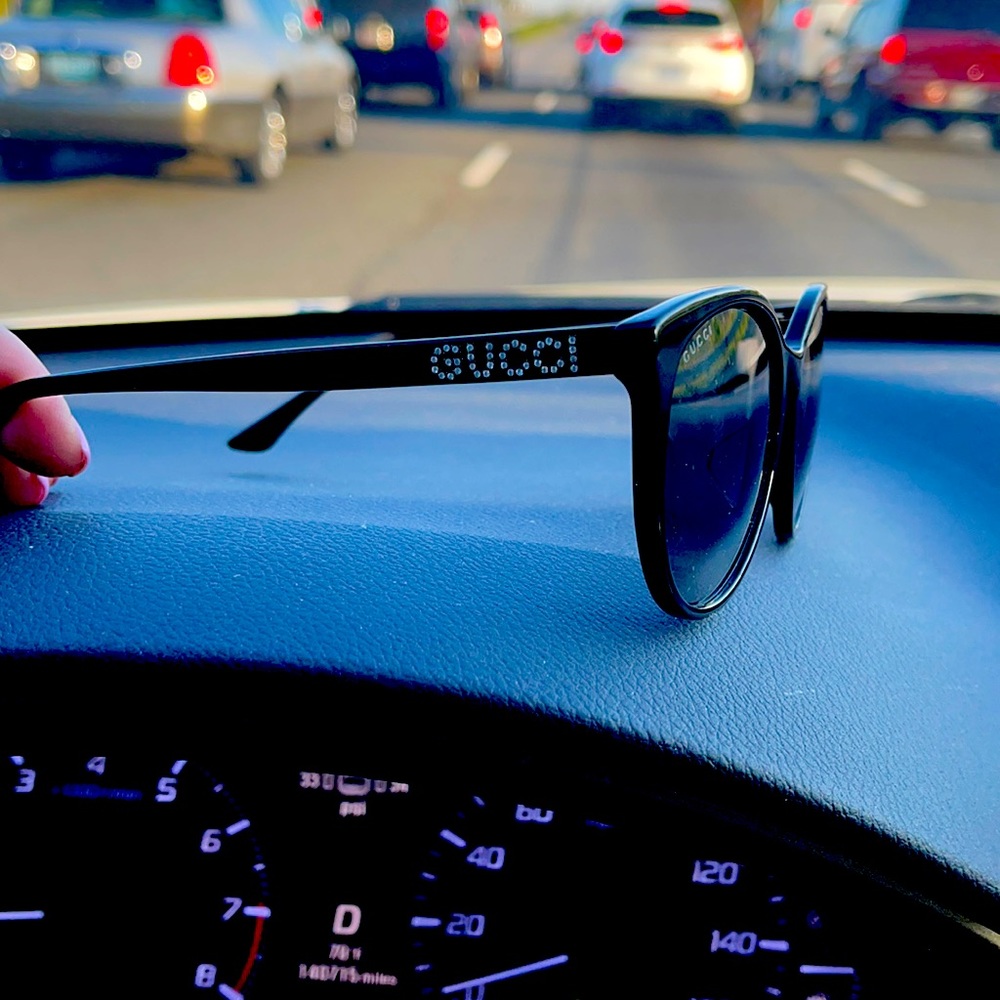 Gucci sun glasses